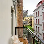 Lokka I 2-bedroom With Courtyard Access Апартаменты