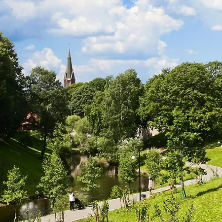 Lokka I 2-bedroom With Courtyard Access * Oslo