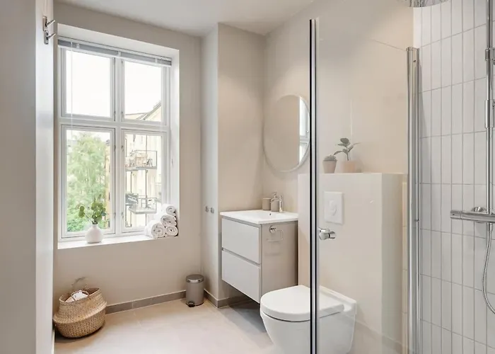 Lokka I 2-bedroom With Courtyard Access *