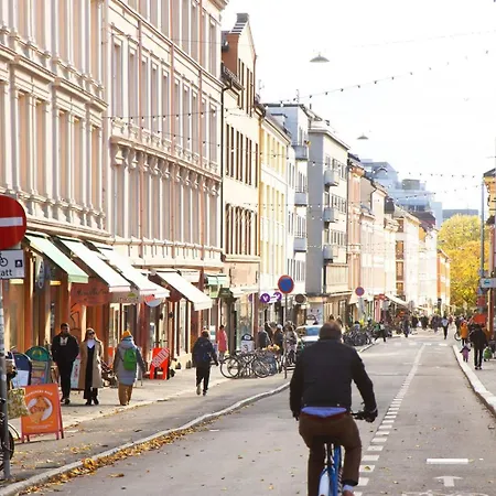 Apartman Lokka Suites I 2-Bedroom With Courtyard Access *